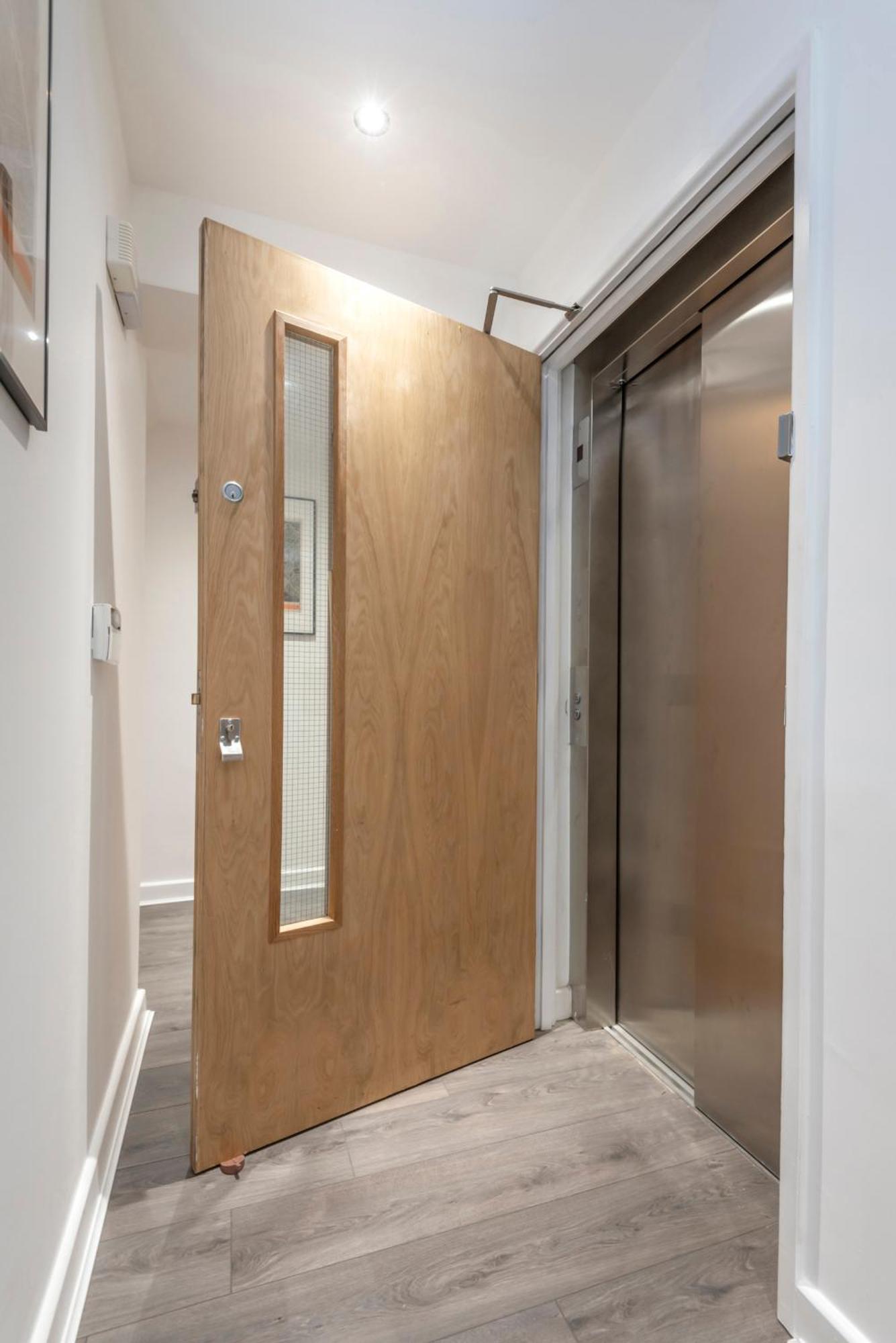 The Loft - Spacious Luxury 2 Bed 2 Bath With Free Secure Parking And Tube Close By London Kültér fotó